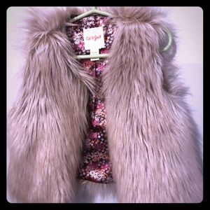 Dusty pink fur vest